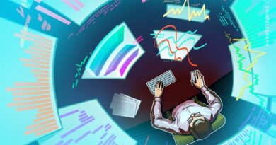 Solana DApps revenue falls to 18-month low as SOL price risks $80 retest