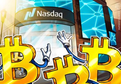 What happens to Bitcoin if the Nasdaq falls further?
